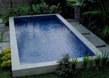 Piscines adaptées aux petits extérieurs